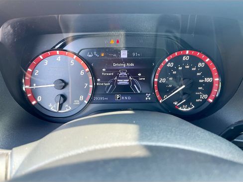 Used 2023 Nissan Titan PRO-4X w/ Pro-4x Convenience Package AWD/4WD image 12