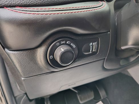 Certified 2024 Dodge Durango GT image 29