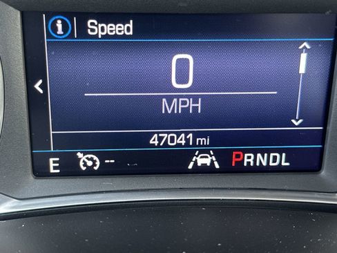 Used 2021 Chevrolet Equinox LT image 24