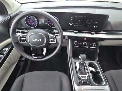 Used 2024 Kia Carnival LX image 35