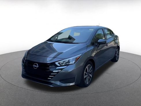 Used 2025 Nissan Versa SV FWD image 6