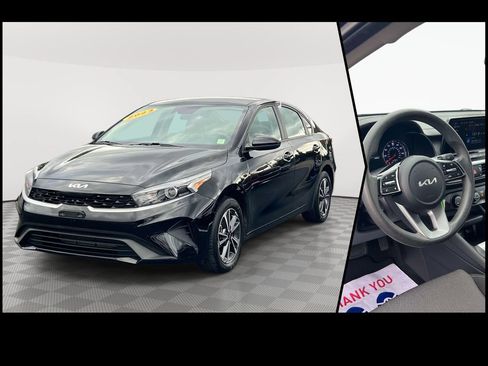 Certified 2023 Kia Forte LXS FWD image 3