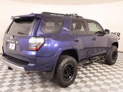 Used 2022 Toyota 4Runner TRD Off-Road Premium AWD/4WD image 22