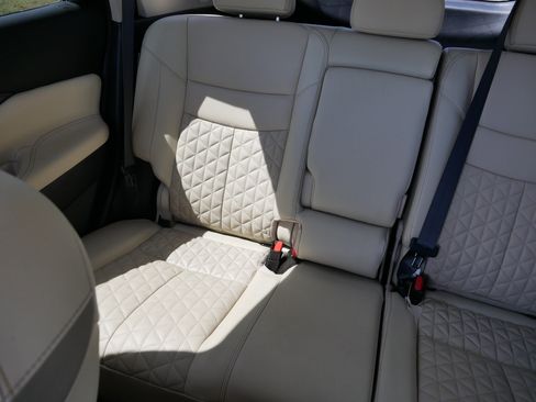 Used 2024 Nissan Murano Platinum w/ Cargo Package image 12