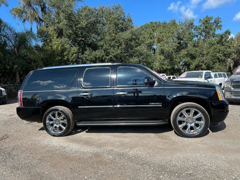 Used 2014 GMC Yukon XL Denali RWD image 2