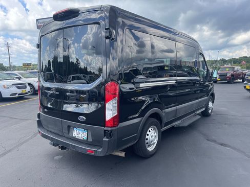 Used 2023 Ford Transit 350 XLT image 5