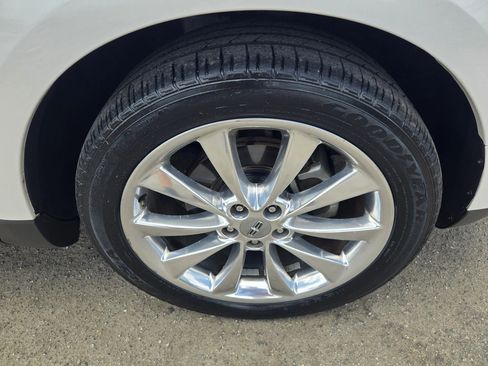 Used 2010 Lincoln MKT AWD image 34