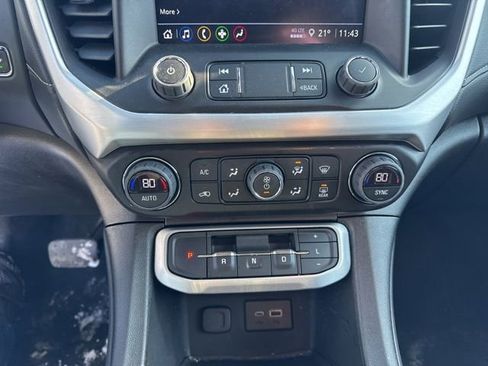 Used 2023 GMC Acadia SLE w/ Driver Convenience Package image 17