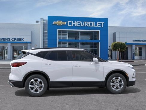 New 2026 Chevrolet Blazer LT w/ Convenience Package FWD image 3