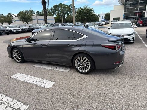 Used 2022 Lexus ES 350 Ultra Luxury w/ Accessory Package 2 FWD image 8