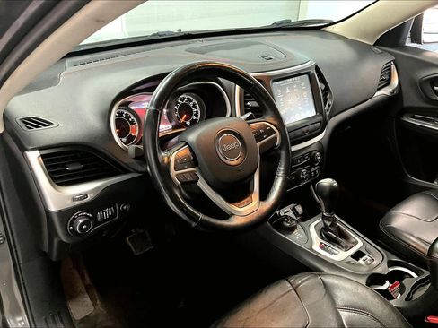 Used 2014 Jeep Cherokee Trailhawk w/ Comfort/Convenience Group image 2