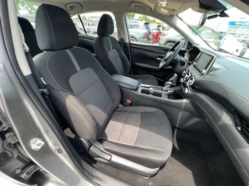 Used 2025 Nissan Sentra SV FWD image 27