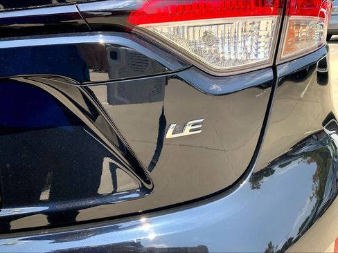 Used 2024 Toyota Corolla LE FWD image 10