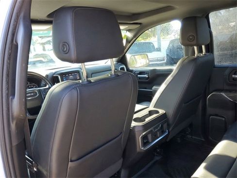 Used 2021 GMC Sierra 1500 AT4 w/ AT4 Premium Package image 11