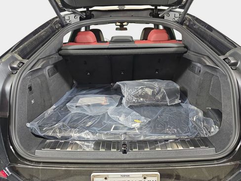 New 2026 BMW X6 xDrive40i w/ Climate Comfort Package image 11