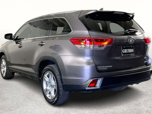 Used 2019 Toyota Highlander Limited image 17