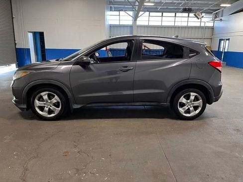 Used 2016 Honda HR-V EX image 6