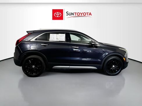 Used 2023 Cadillac XT4 Premium Luxury FWD image 2