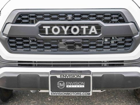 Used 2023 Toyota Tacoma TRD Pro AWD/4WD image 7
