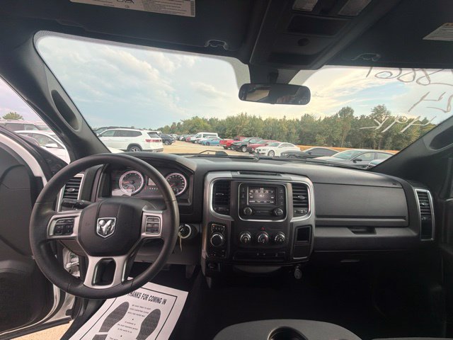 Used 2024 RAM 1500 Warlock AWD/4WD image 11