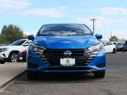 Used 2023 Nissan Versa SV image 17