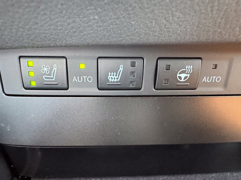 Used 2025 Lexus ES 300h F Sport FWD image 19