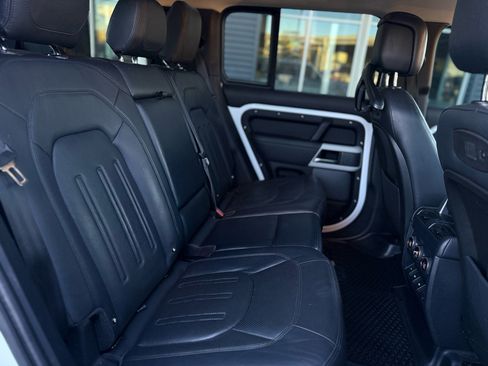 Used 2020 Land Rover Defender 110 First Edition image 15