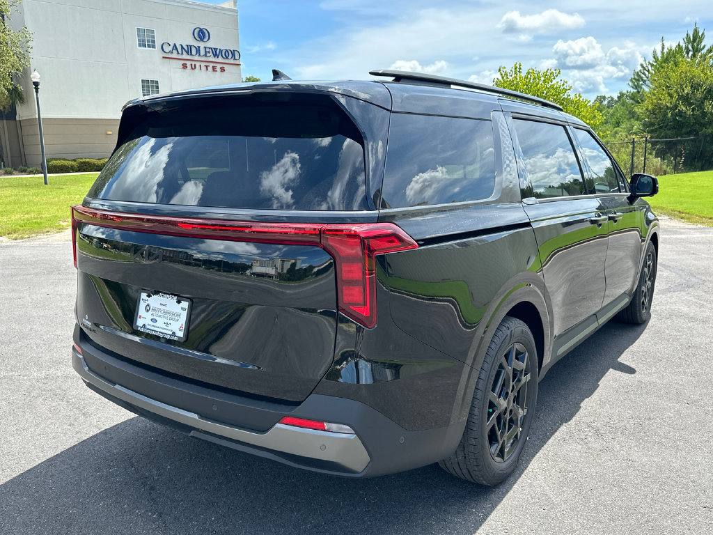 New 2027 Kia Carnival SX w/ Dark Edition Package FWD image 7