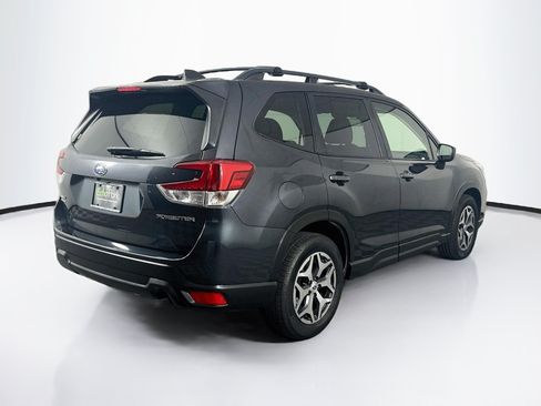 Used 2019 Subaru Forester Premium AWD/4WD image 9