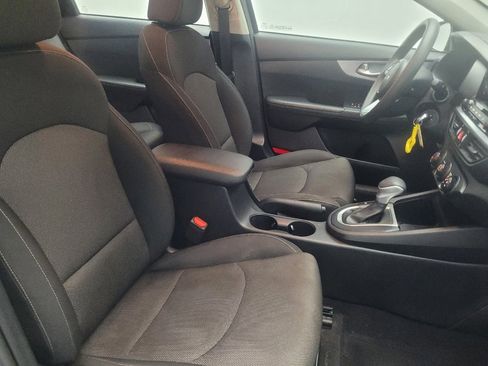 Used 2023 Kia Forte LXS w/ LXS Technology Package FWD image 21