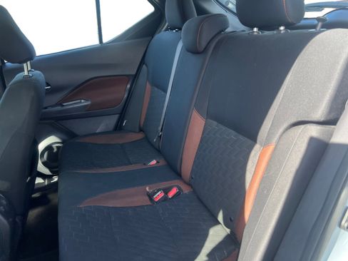 Used 2024 Nissan Kicks SR image 13