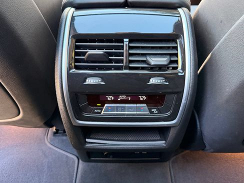 Used 2024 BMW X7 xDrive40i AWD/4WD image 16