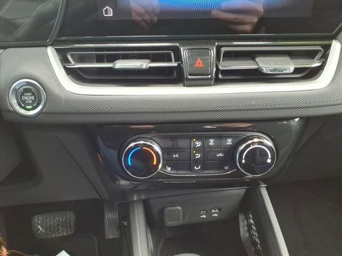 Used 2024 Chevrolet TrailBlazer LT w/ LT Cold Weather Package image 27