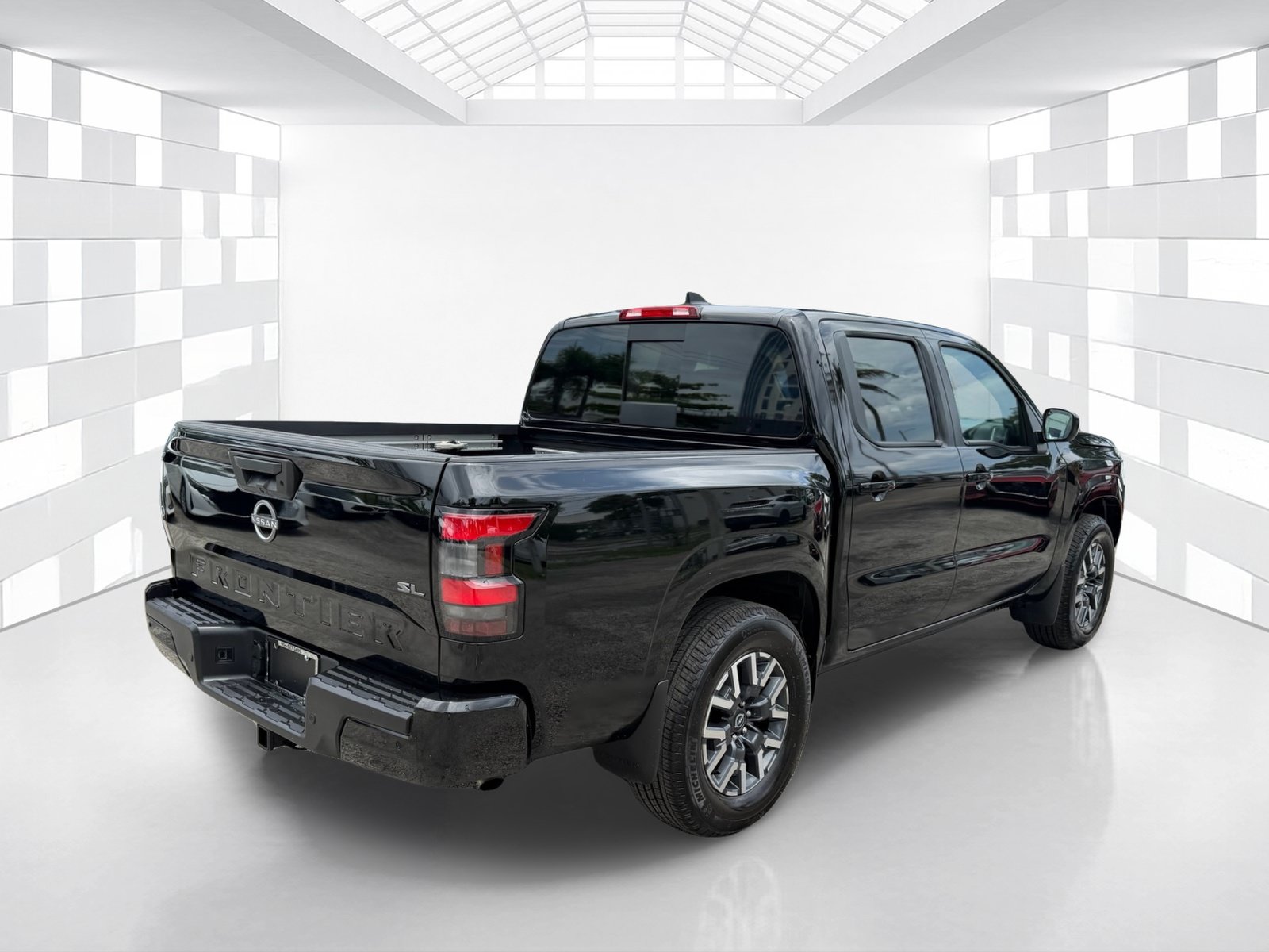 Certified 2024 Nissan Frontier SL w/ Technology Package RWD image 7