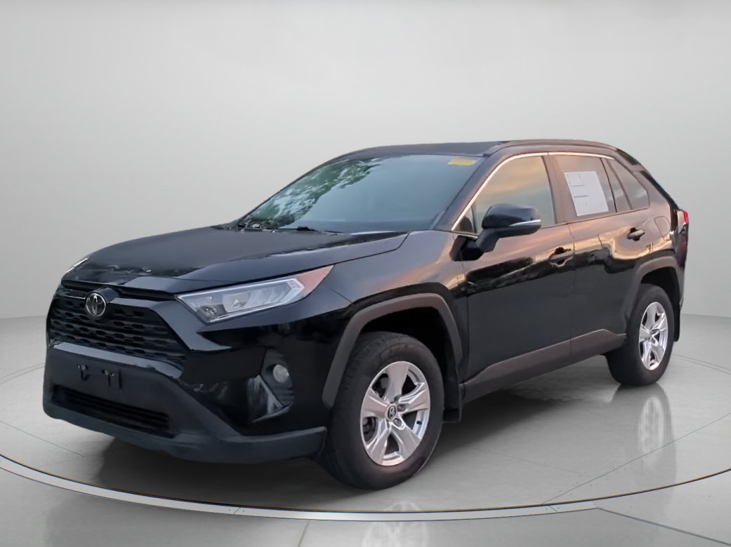 Used 2021 Toyota RAV4 XLE AWD/4WD image 10