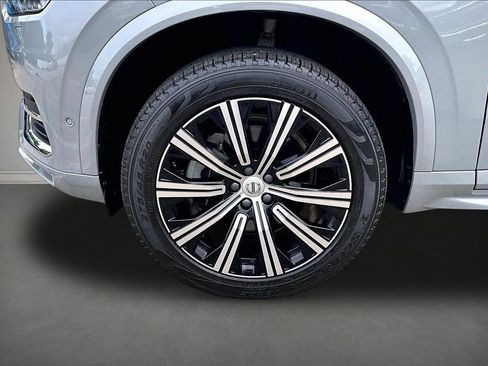 Used 2024 Volvo XC90 B5 Plus AWD/4WD image 34