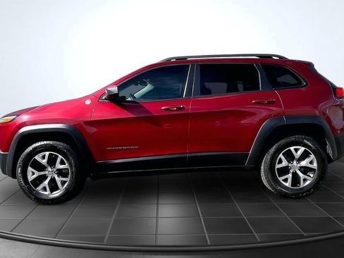 Used 2015 Jeep Cherokee Trailhawk w/ Comfort/Convenience Group AWD/4WD image 3