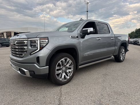 Used 2025 GMC Sierra 1500 Denali w/ Denali Reserve Package AWD/4WD image 2