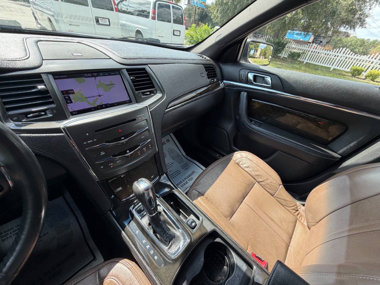 Used 2013 Lincoln MKS AWD image 18