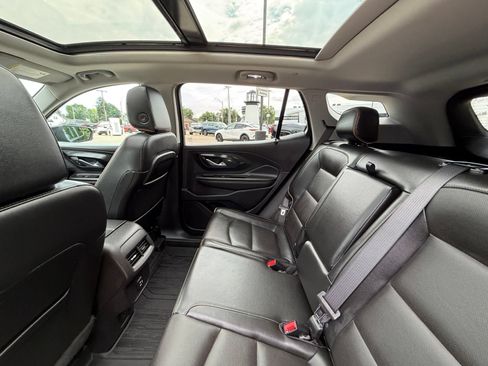 Used 2023 GMC Terrain AT4 w/ Tech Package AWD/4WD image 5