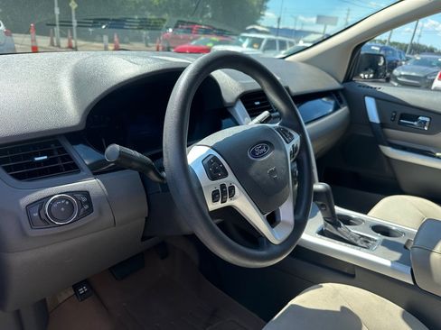 Used 2011 Ford Edge SE w/ 101A Rapid Spec Order Code FWD image 7