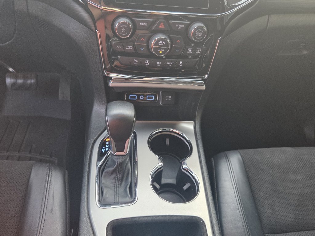 Used 2021 Jeep Grand Cherokee Laredo X AWD/4WD image 25