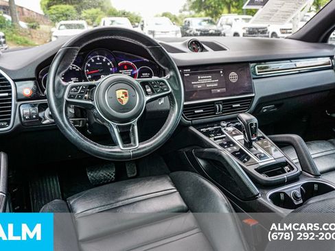 Used 2022 Porsche Cayenne Platinum Edition AWD/4WD image 26