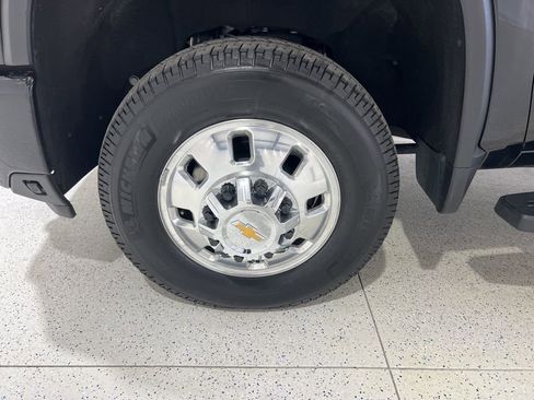 Used 2024 Chevrolet Silverado 3500 High Country image 32