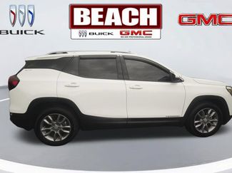 Used 2022 GMC Terrain SLT w/ Infotainment Package II FWD video 2