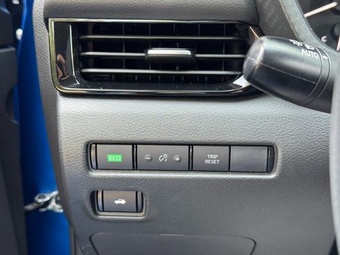 Used 2023 Nissan Sentra SV FWD image 16