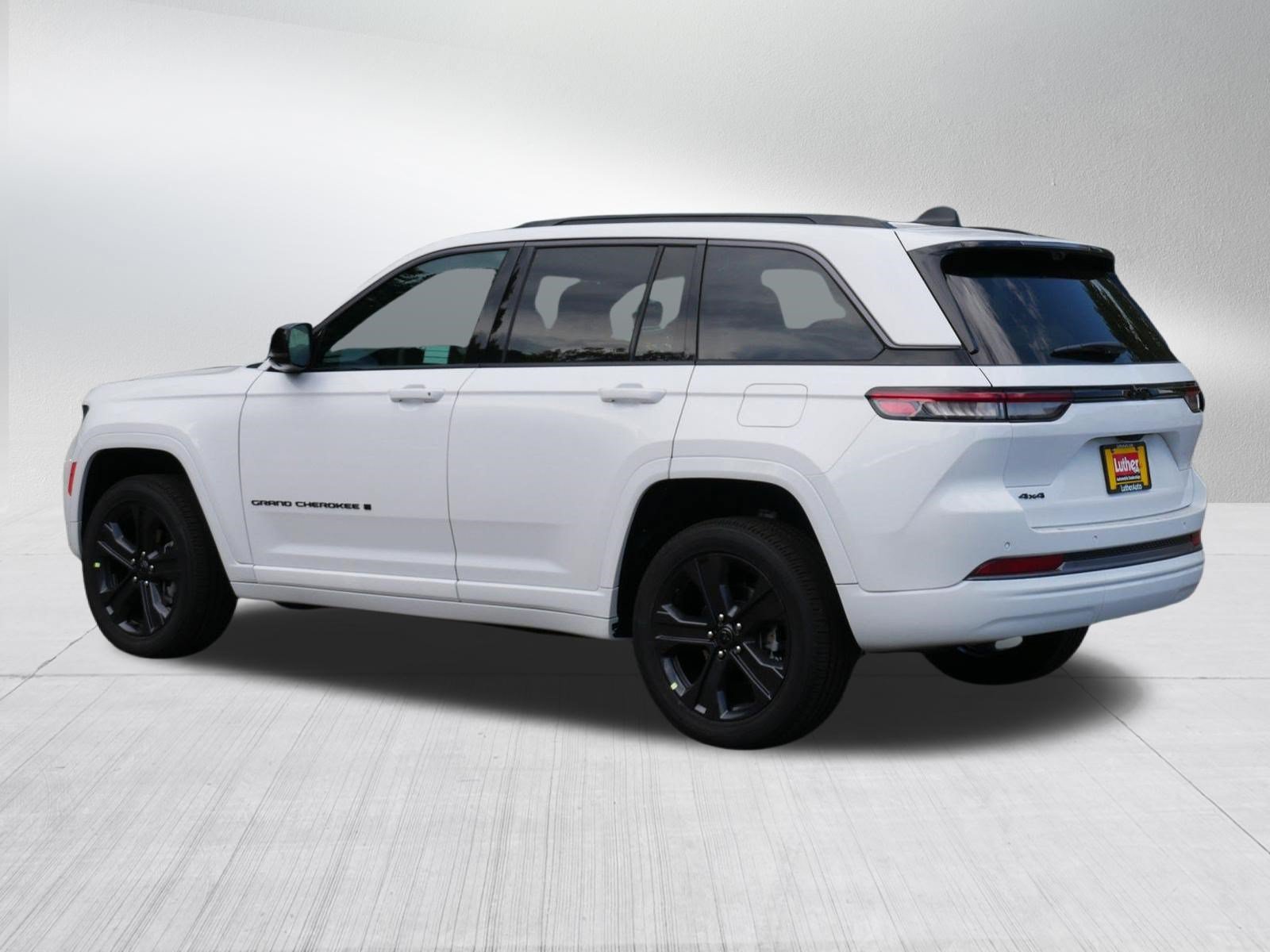 New 2027 Jeep Grand Cherokee Limited AWD/4WD image 5