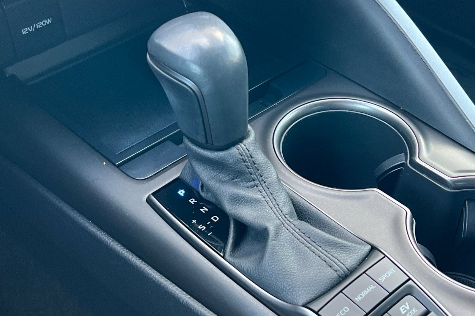Certified 2022 Toyota Camry SE FWD image 20