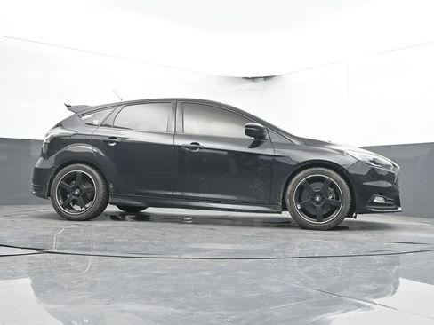 Used 2018 Ford Focus ST FWD image 26