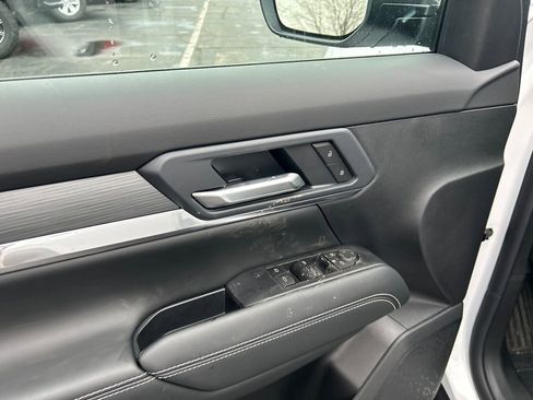 New 2026 GMC Terrain Elevation w/ Technology Package II AWD/4WD image 16